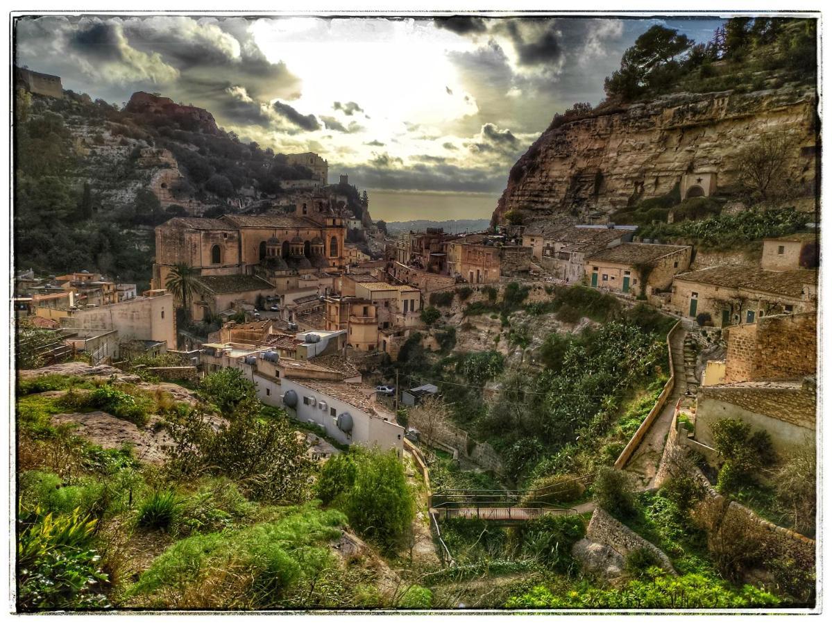 Lilibeth Houses - Charming & Lovely Views Scicli Extérieur photo