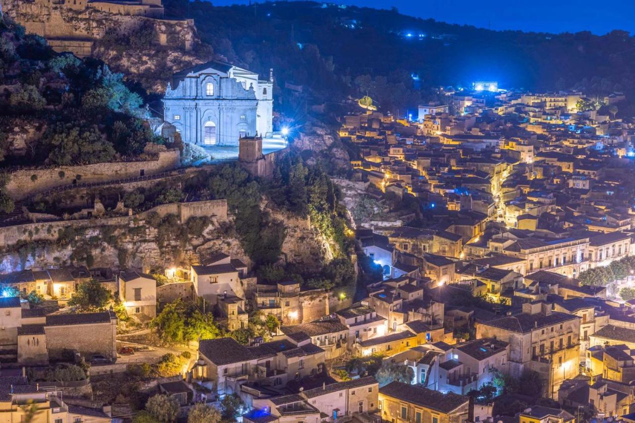 Lilibeth Houses - Charming & Lovely Views Scicli Extérieur photo