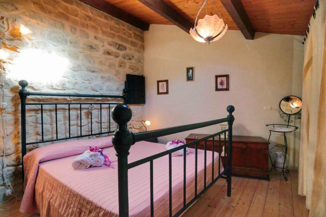 Lilibeth Houses - Charming & Lovely Views Scicli Extérieur photo