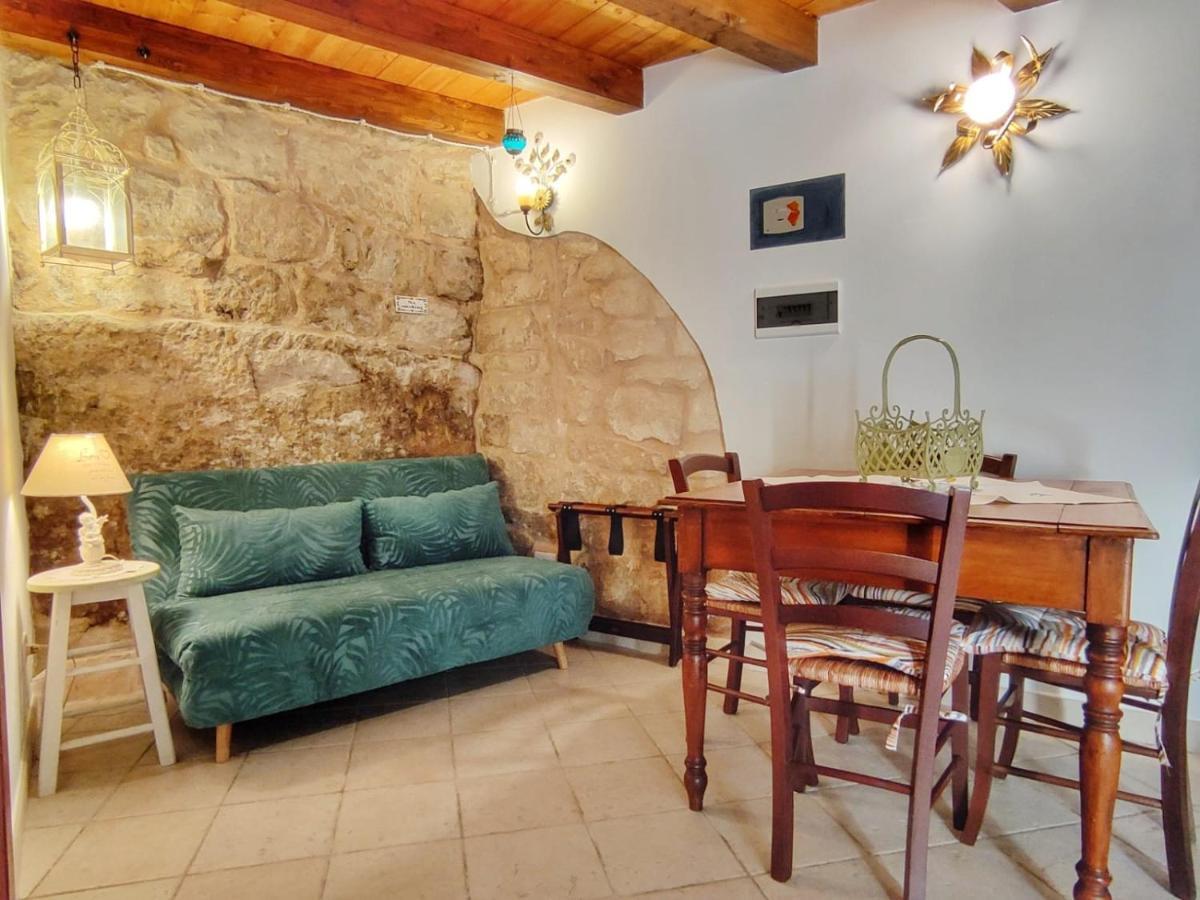 Lilibeth Houses - Charming & Lovely Views Scicli Extérieur photo