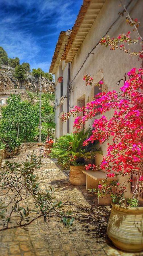 Lilibeth Houses - Charming & Lovely Views Scicli Extérieur photo