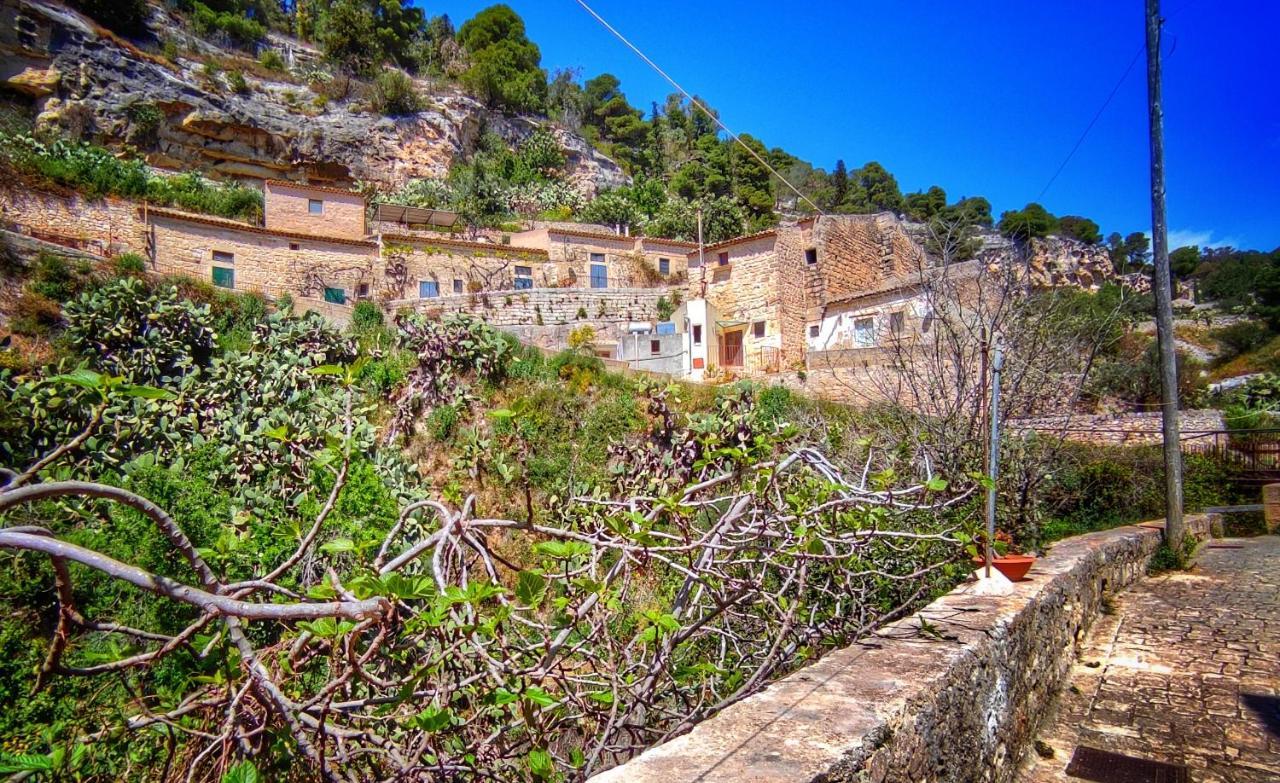 Lilibeth Houses - Charming & Lovely Views Scicli Extérieur photo
