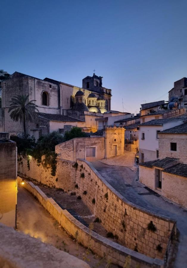 Lilibeth Houses - Charming & Lovely Views Scicli Extérieur photo